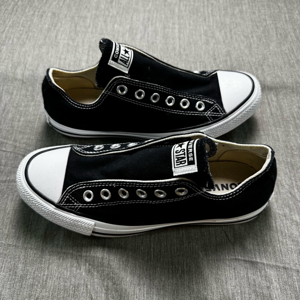 Converse Chucks Slip On - size 8 in women’s or 6 in men’s Made With No Laces - Picture 3 of 11